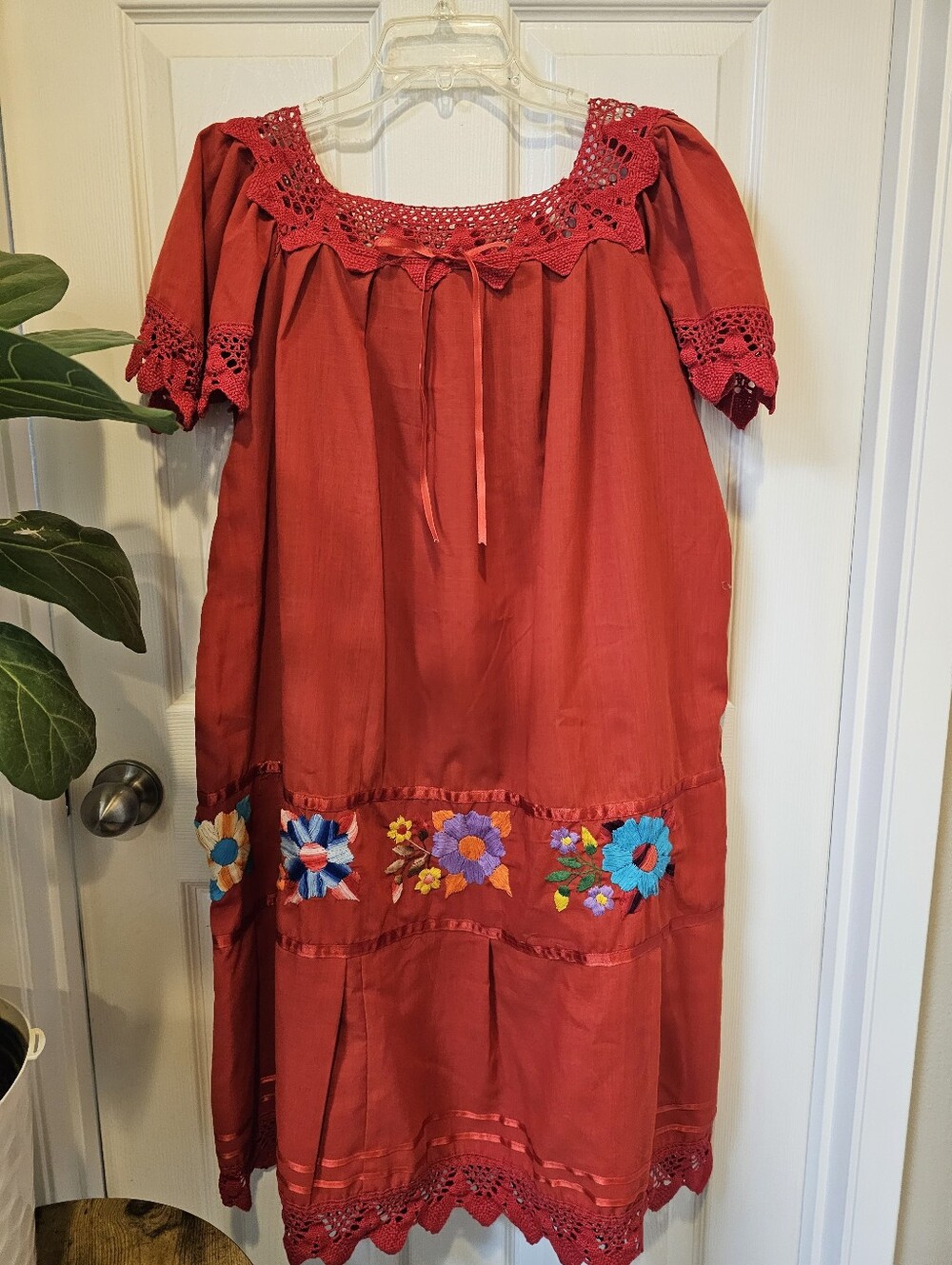 RED Machine-Embroidered Cotton Mexi-Style Dress NO SIZE Possible Lg/XL CLEAN